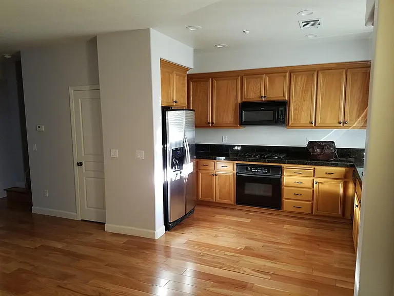 4535 Laird Cir — Photo 12
