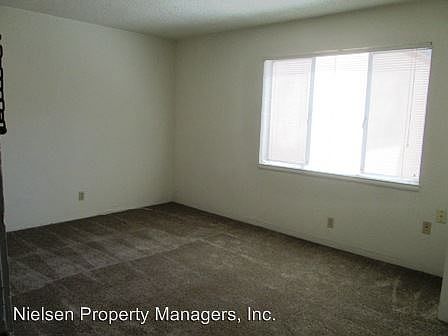 2nd image of 2414 Capitol Ave APT 06