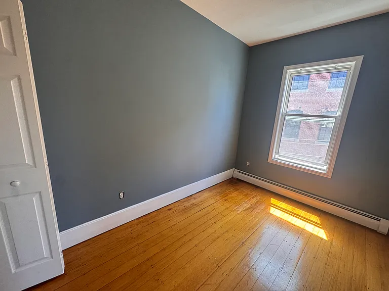 13 Bismarck St #3 — Photo 6