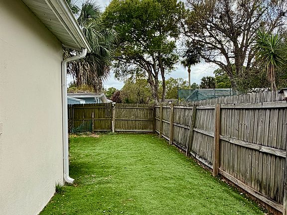 5th image of 2055 15th St