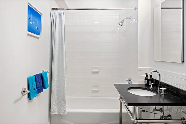Sold by HomeDax Real Estate | media 11