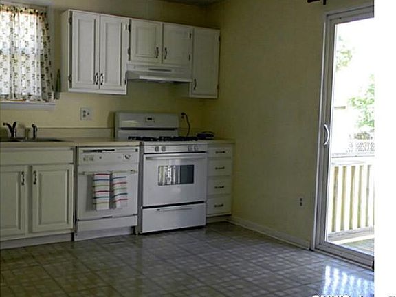 3rd image of 204 Beechwood Ave