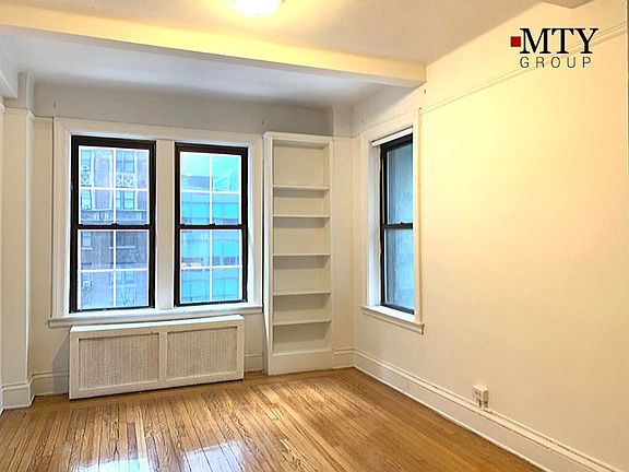 2nd image of 155 E 52nd St APT 7a
