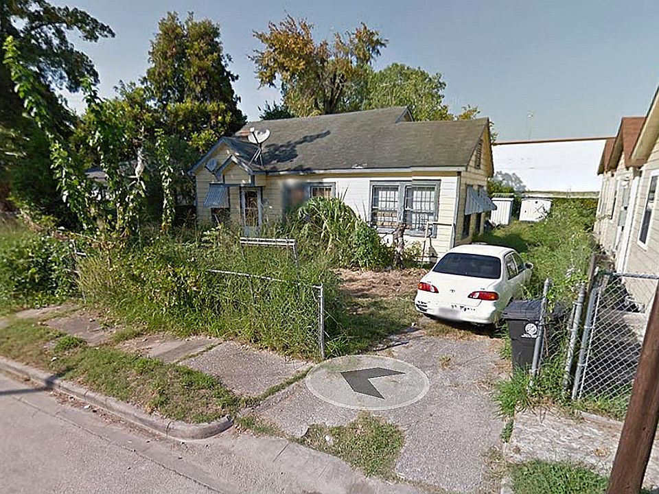 2nd image of 3811 Drew St