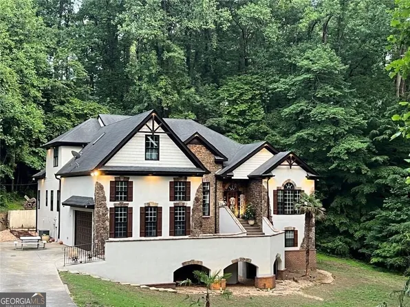 2864 Sandpiper Cir SW, Atlanta, GA 30311