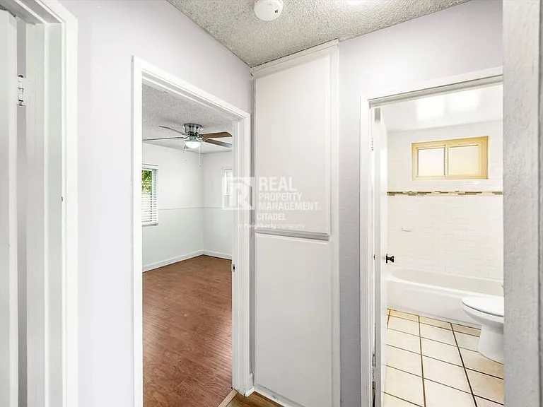 7970 Cambridge Ave — Photo 42