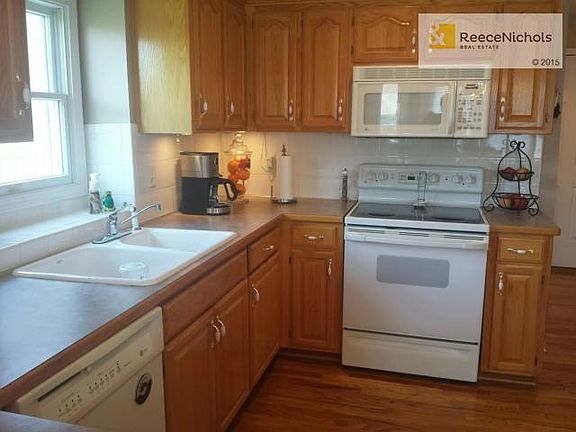 Sunny kitchen
