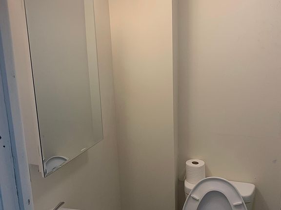 5th image of 6009 Belden St Floor 1