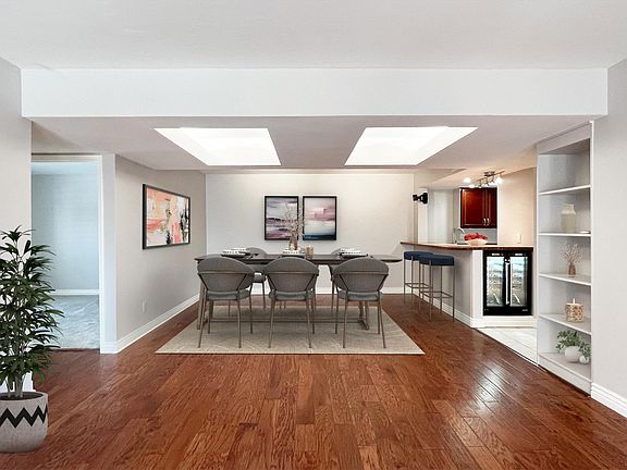 5th image of 5132 N 31st Way Unit 136