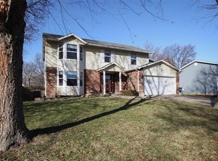 1213 Tara Ln, Saint Charles, MO 63304