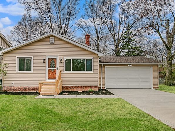 33605 Lori Ann Dr, Eastlake, OH 44095