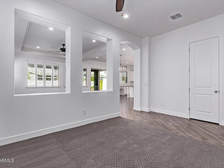 3056 E Appaloosa Rd — Photo 5