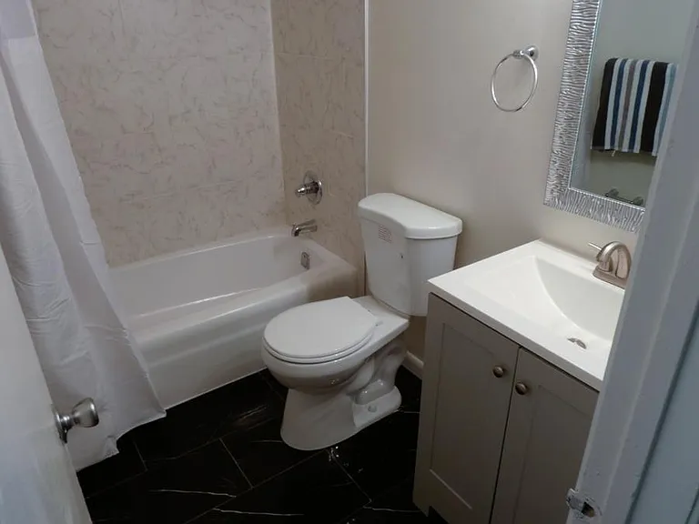 4719 Colley Ave — Photo 10