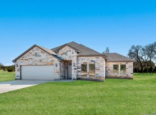 326 Park Rd, Bandera, TX 78003
