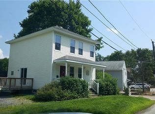 28 Whitford St, Coventry, RI 02816