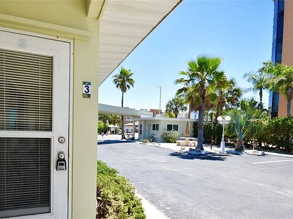 4th image of 19540 Gulf Blvd #3