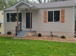 9430 Ridge Ave, Saint Louis, MO 63114