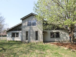 819 Green Willow Way, Louisville, KY 40223