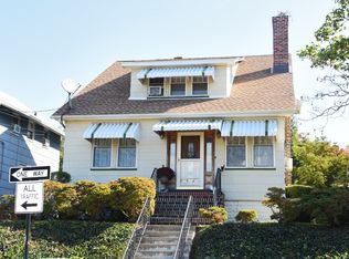 919 117th St, Flushing, NY 11356