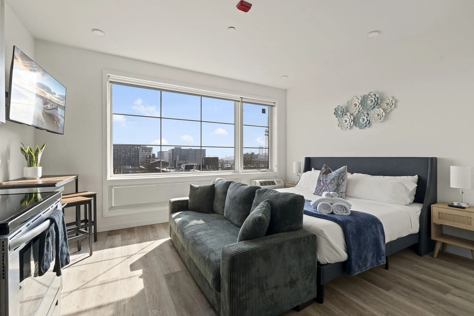 Studio, 1.0 bath, 5328 sqft, $5,195 — Photo 3