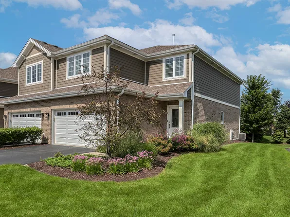 14277 Lacey Dr, Lemont, IL 60439