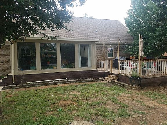 4th image of 561 Sharondale Dr