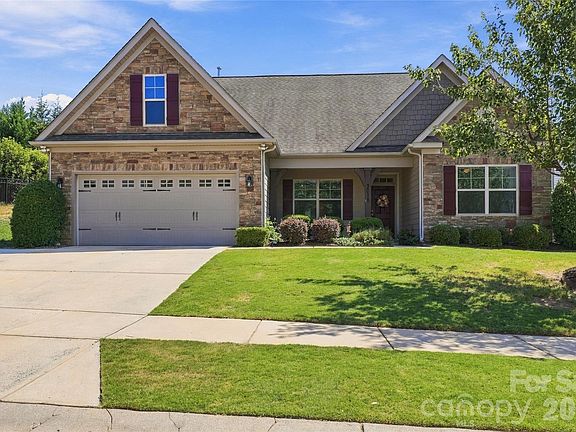 3rd image of 3018 Burgess Dr