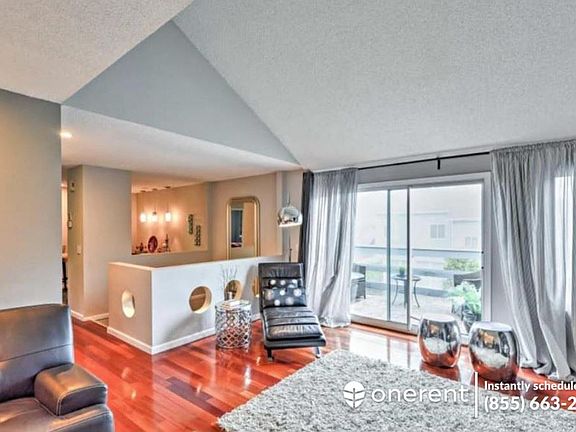 3rd image of 306 Michelle Ln