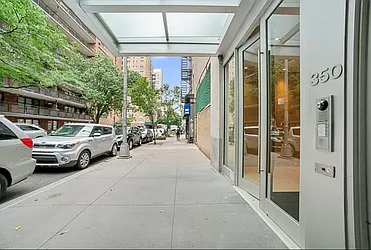 350 East 81st Street in Yorkville