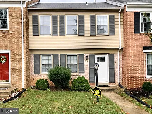 4 Chantilly Ct Photo 1