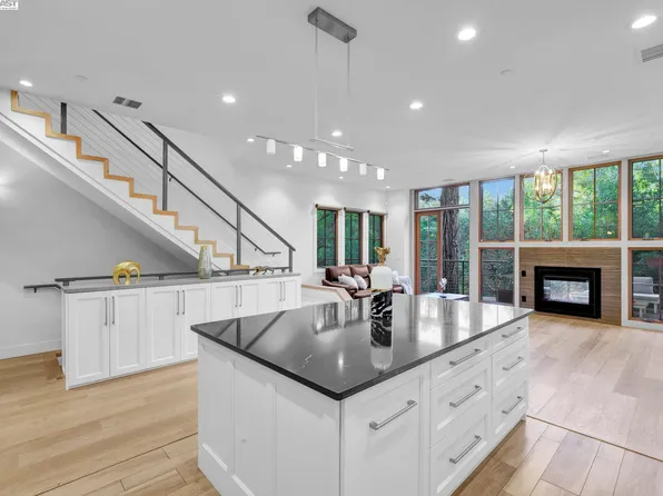 14657 Big Basin Way, Saratoga, CA 95070