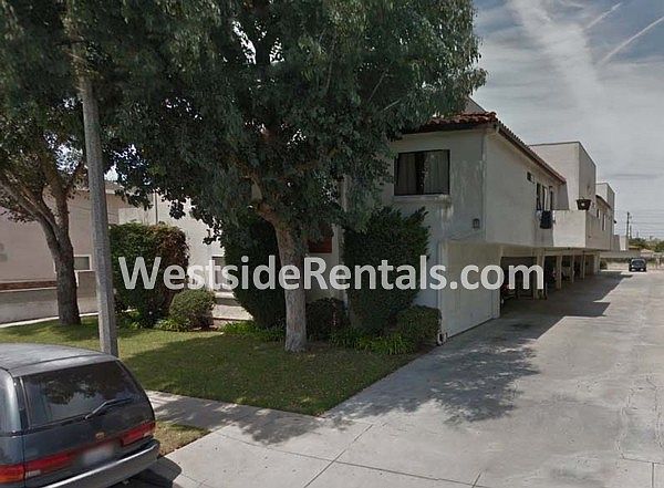 2nd image of 4045 W 182nd St APT F