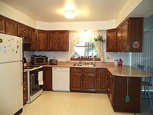 5th image of 7368 Lakewood Dr