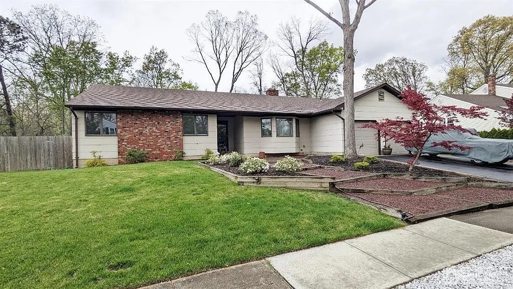 15 McFadden Dr photo 1