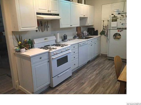 2nd image of 54 Huntington Ave