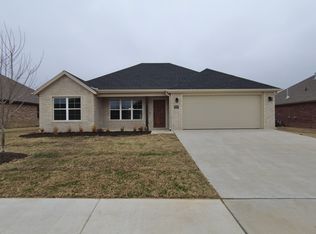 1008 Maple View St, Springdale, AR 72762