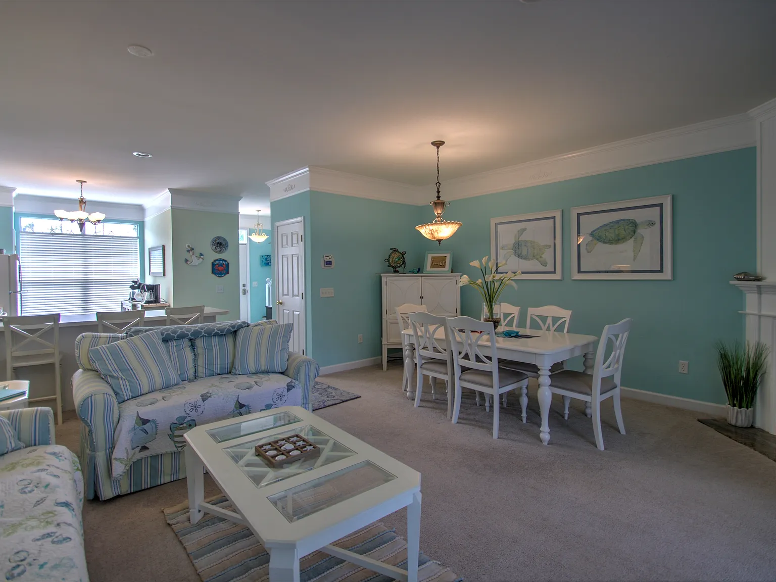 3 bed, 2.5 bath, 1520 sqft, $1,550 — Photo 2