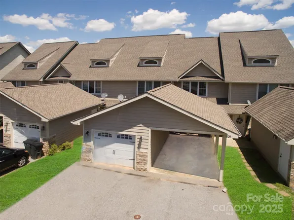 29 Rotunda Cir, Asheville, NC 28806