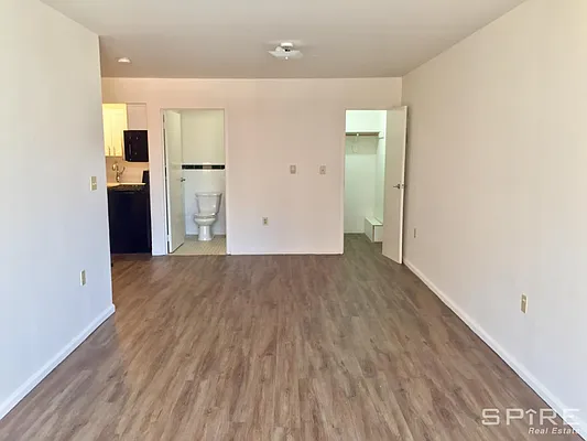 Rented by Spire Group | media 9