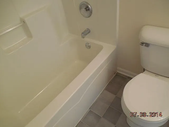 2441 Stoughton Cir — Photo 15