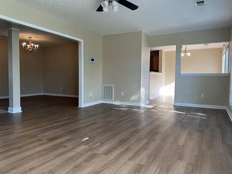 3885 Winthrop Dr — Photo 21