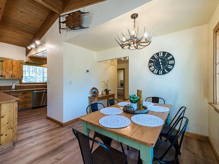 3130 Fabian Way — Photo 9