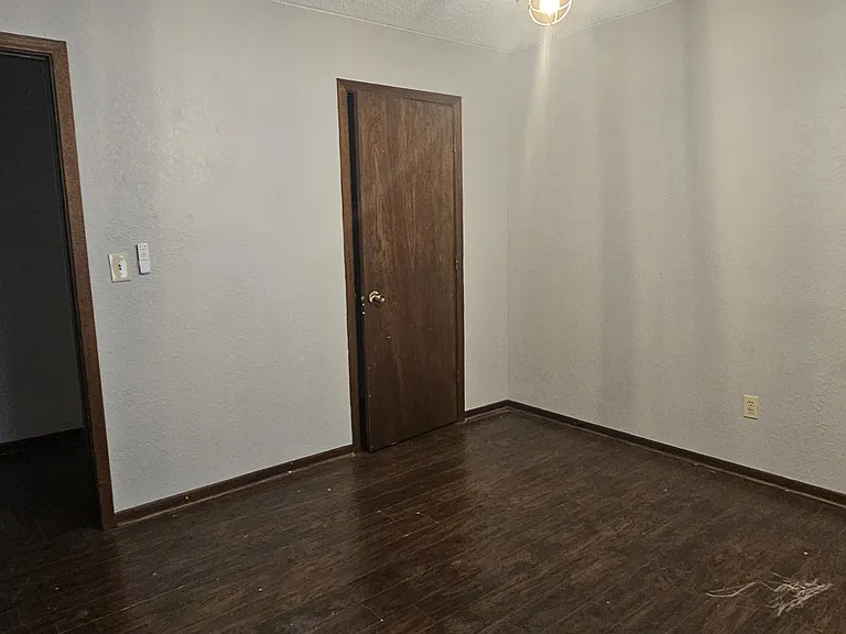 542 Breezy Point Dr — Photo 12