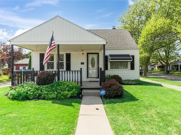 498 79th St, Niagara Falls, NY 14304