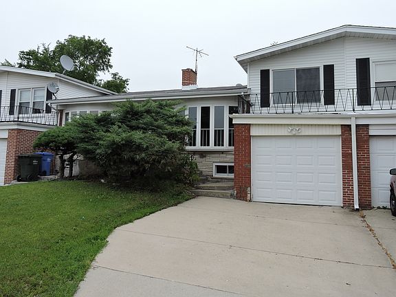 2nd image of 8947 Robin Dr