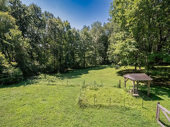 5th image of 391 Glade Mill Rd