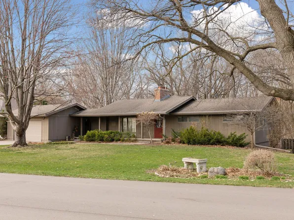 645 Harmony Cir, Wayzata, MN 55391