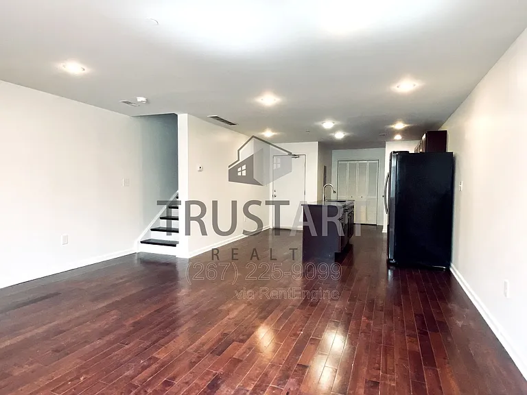 1816 N Front St #B — Photo 9