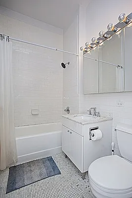 Rented by Nest Seekers International | media 31