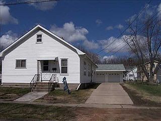 2nd image of 704 S Pine Ave